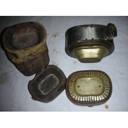 A Set Of Crypto Peerless Handamatic Pie Moulds With Matching Tin Die And Lidder. The Blocker Is Heated And All Including The Platforms